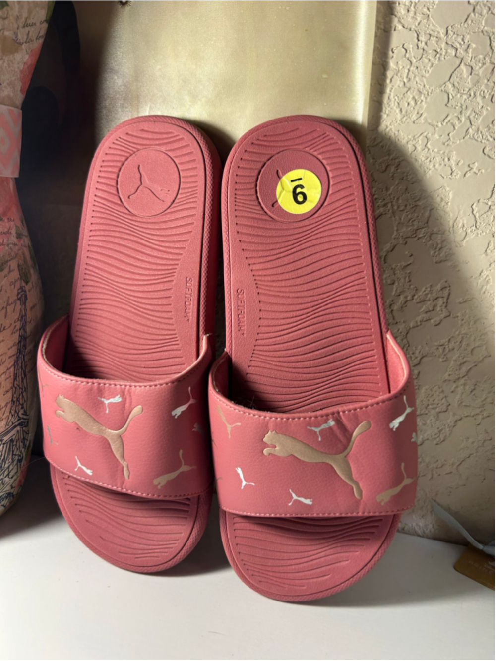 Women's Puma SoftFoam Slides Size 9 Pink and Gold